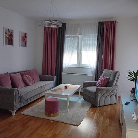 Skyline Apartment 비옐리나 외부 사진